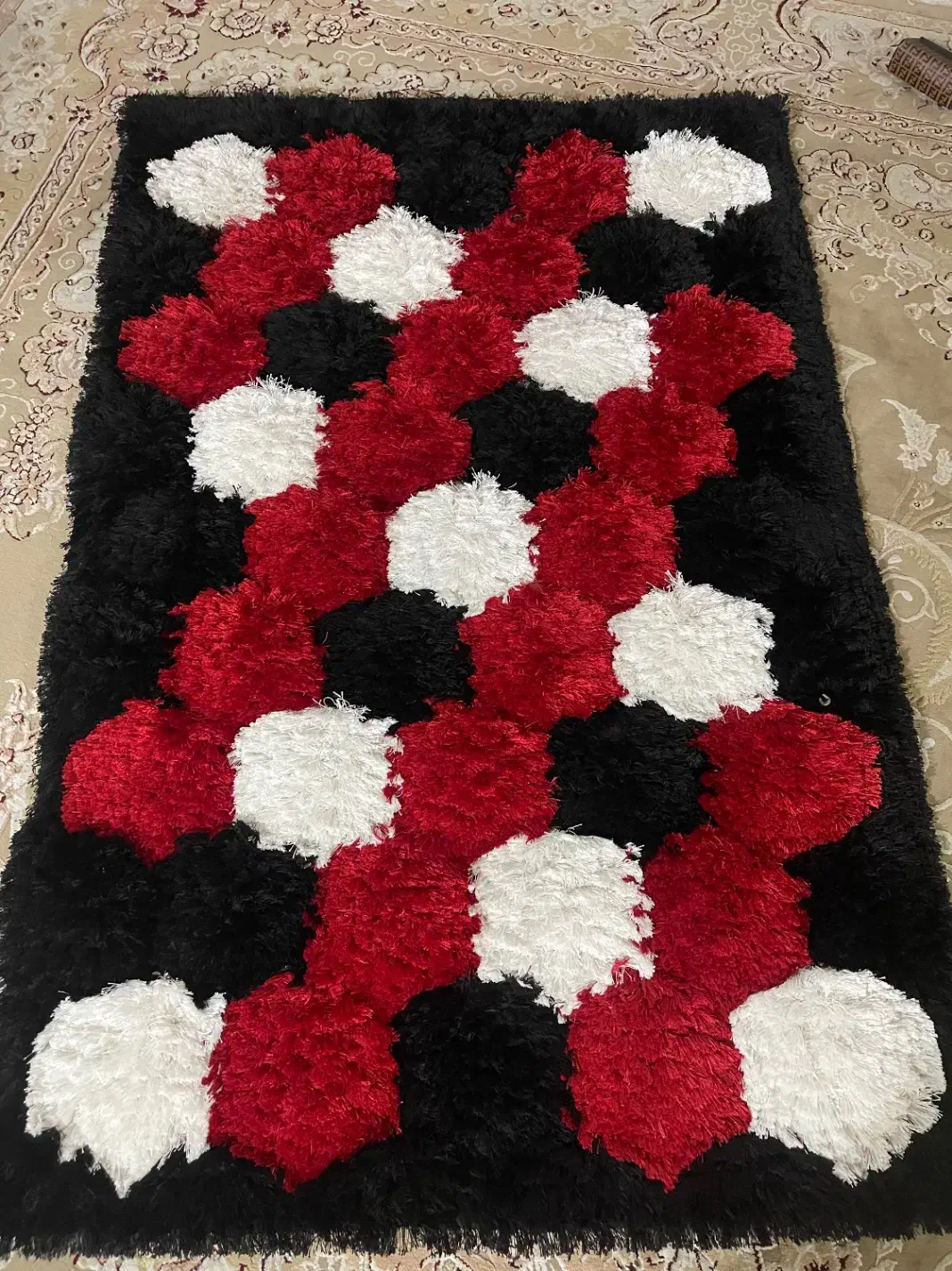 قالیچه فانتزی ‌پرز بلند|فرش|رشت, شهریاران|دیوار