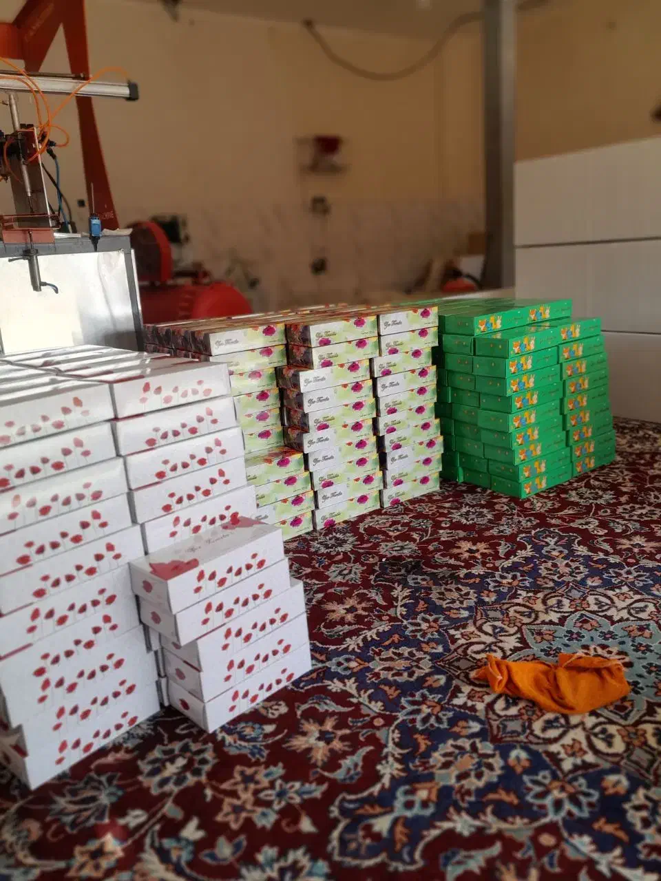 دستمال جعبه ای و اقتصادی|مواد شوینده و دستمال کاغذی|فلاورجان, |دیوار