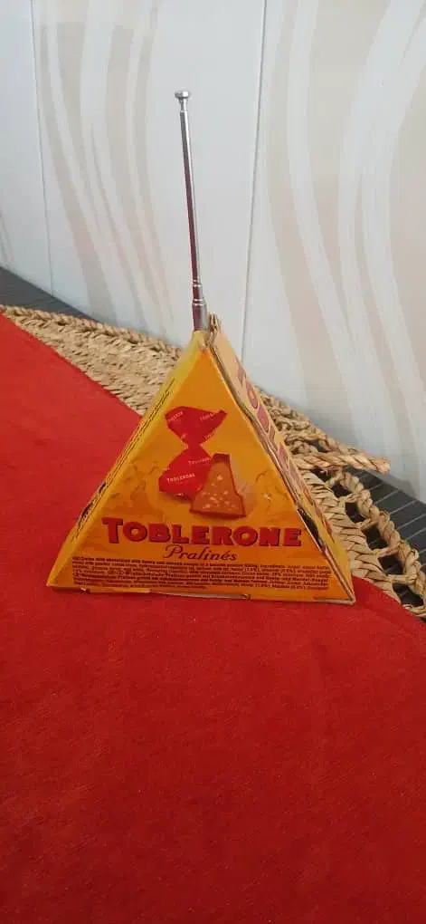 رادیو قدیمی تبلیغ شکلات ToBlERONE|کلکسیون اشیاء عتیقه|احمدسرگوراب, |دیوار