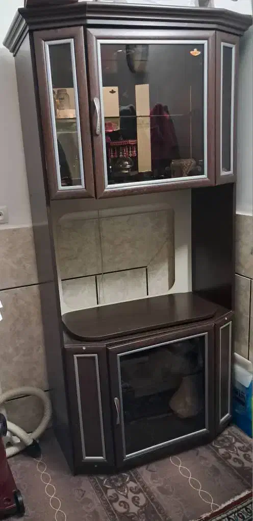 فروش میز تلوزیون سالم و تمیز|میز تلویزیون|خمینیشهر, |دیوار