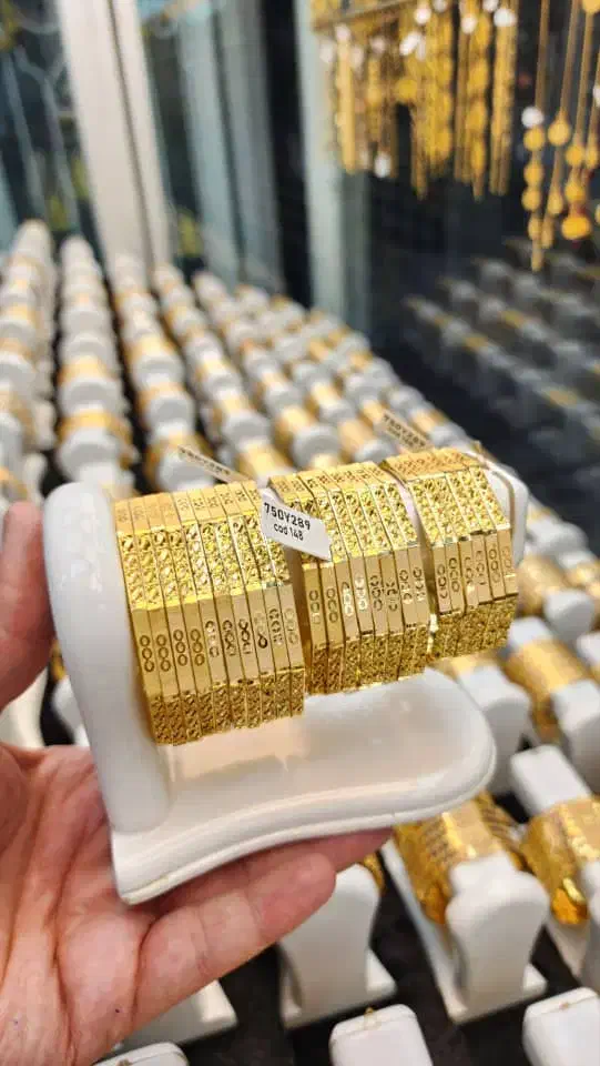 النگو|جواهرات|لردگان, |دیوار