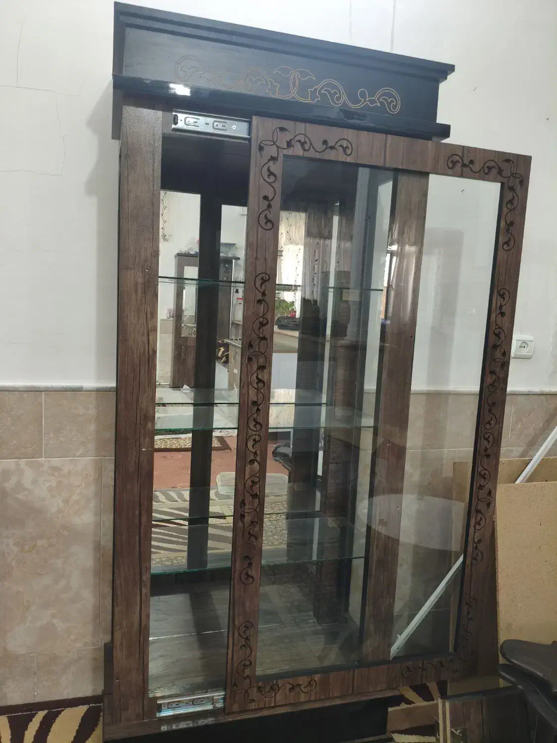 بوفه در ریلی|بوفه، ویترین، کنسول|قم, منبع آب|دیوار