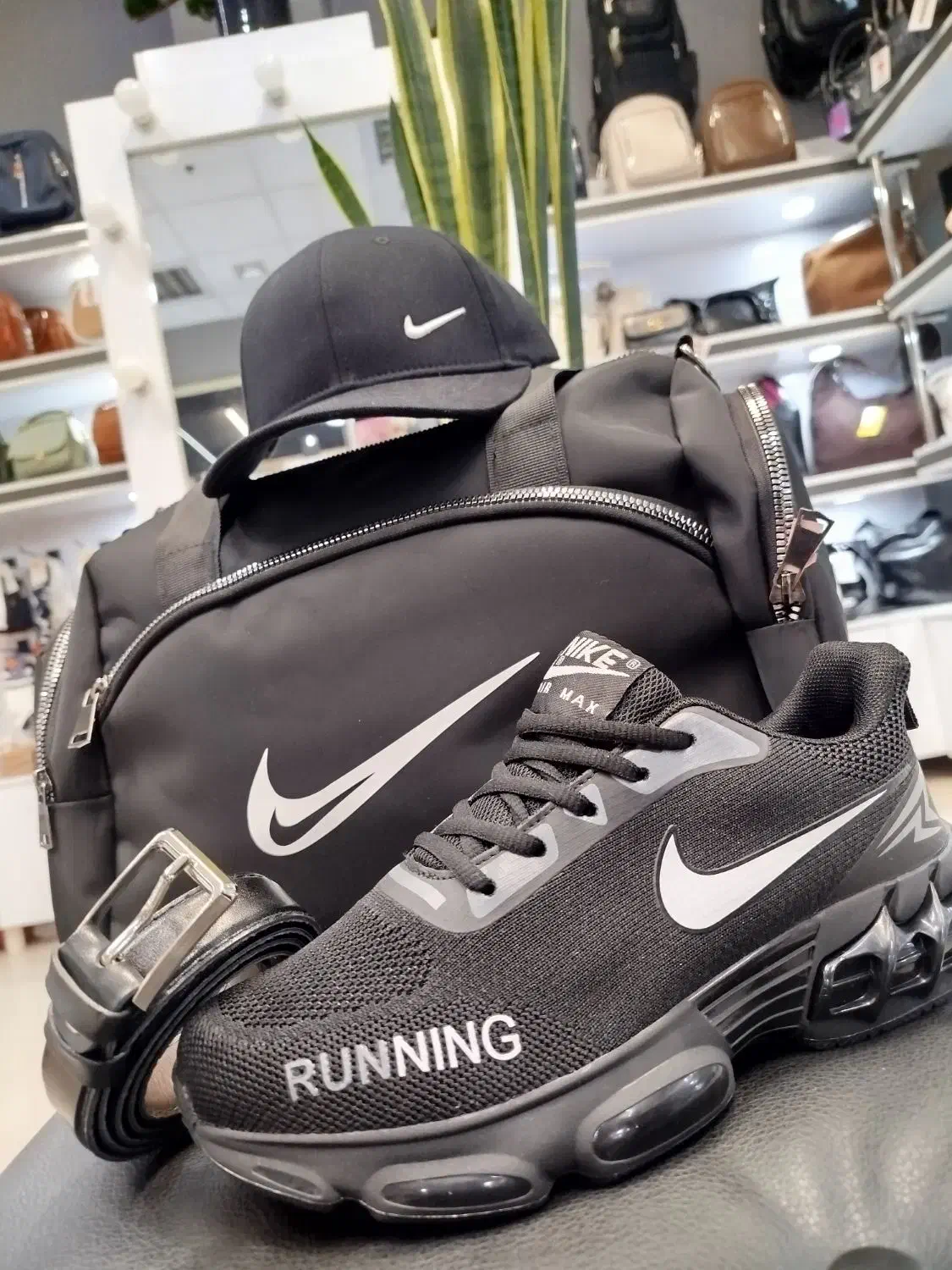 بوتیک کیف و کفش|کیف، کفش، کمربند|تهران, شهرک صدرا|دیوار