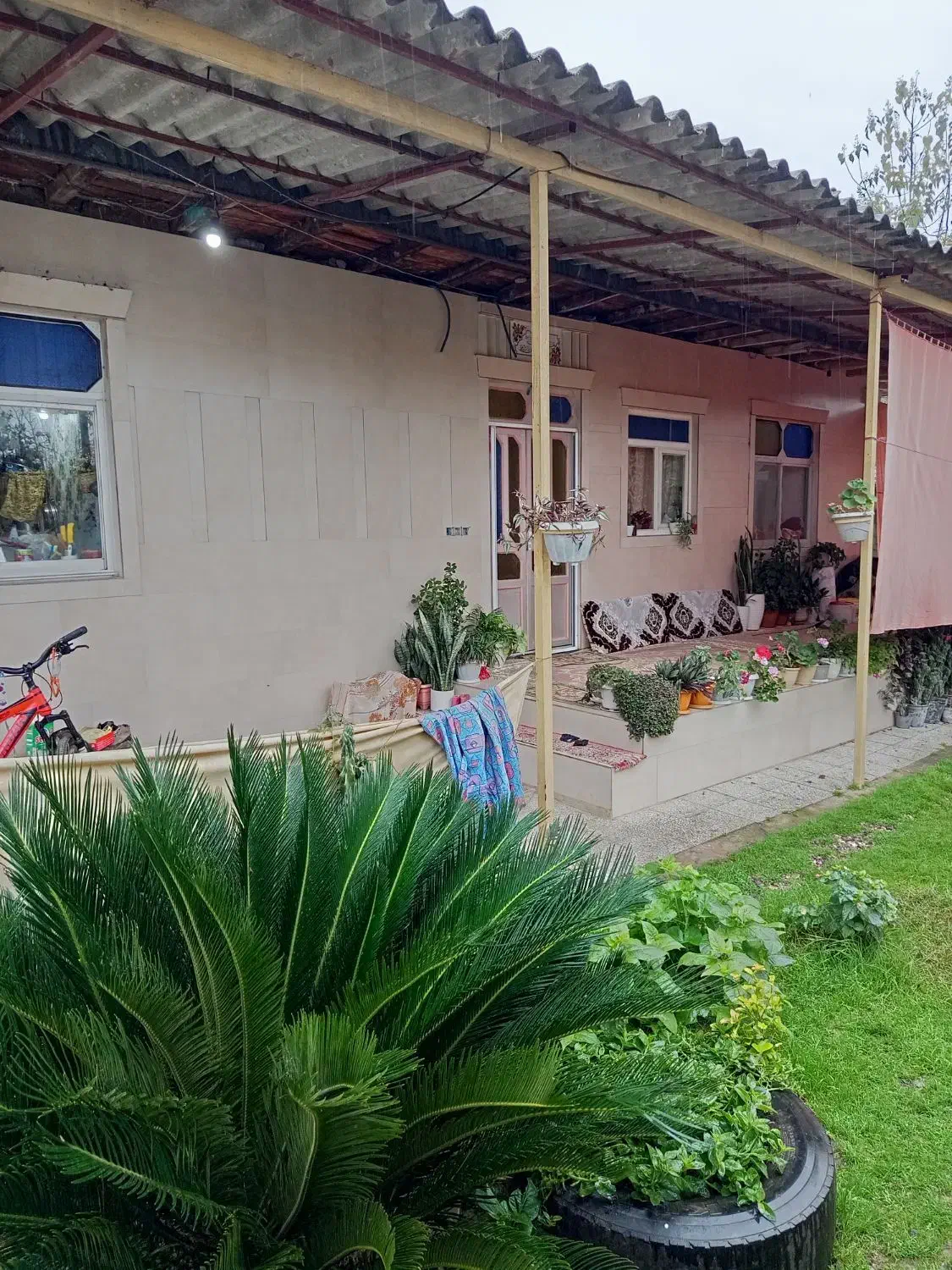 ویلا۵۰۰ متری با یک خانه ۱۲۰ متری|فروش خانه و ویلا|صومعهسرا, |دیوار