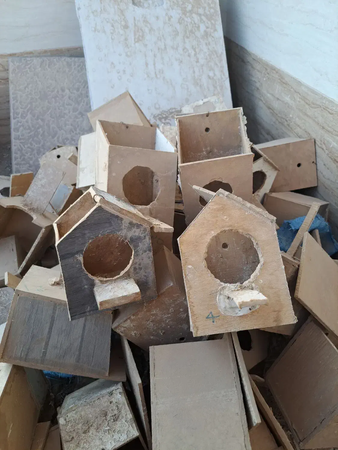 فروش لانه فنج|لوازم جانبی حیوانات|میبد, |دیوار