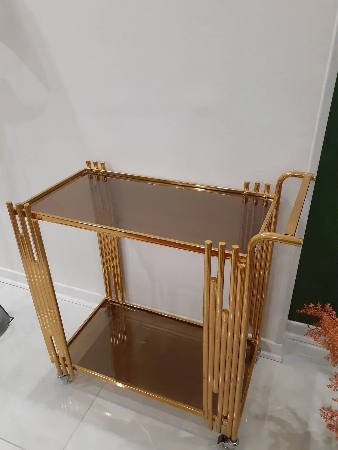 میز چرخ دار کنار سالنی|بوفه، ویترین، کنسول|شاهینشهر, مخابرات (شهید بهشتی)|دیوار