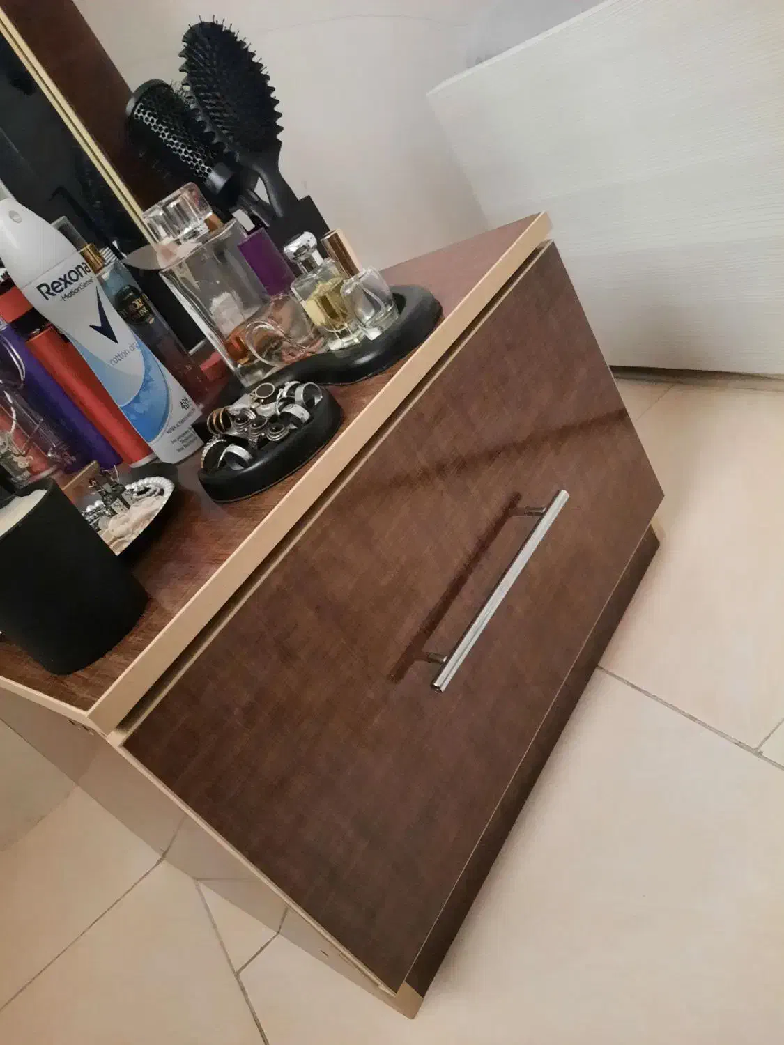 آینه|آینه|زاهدان, |دیوار