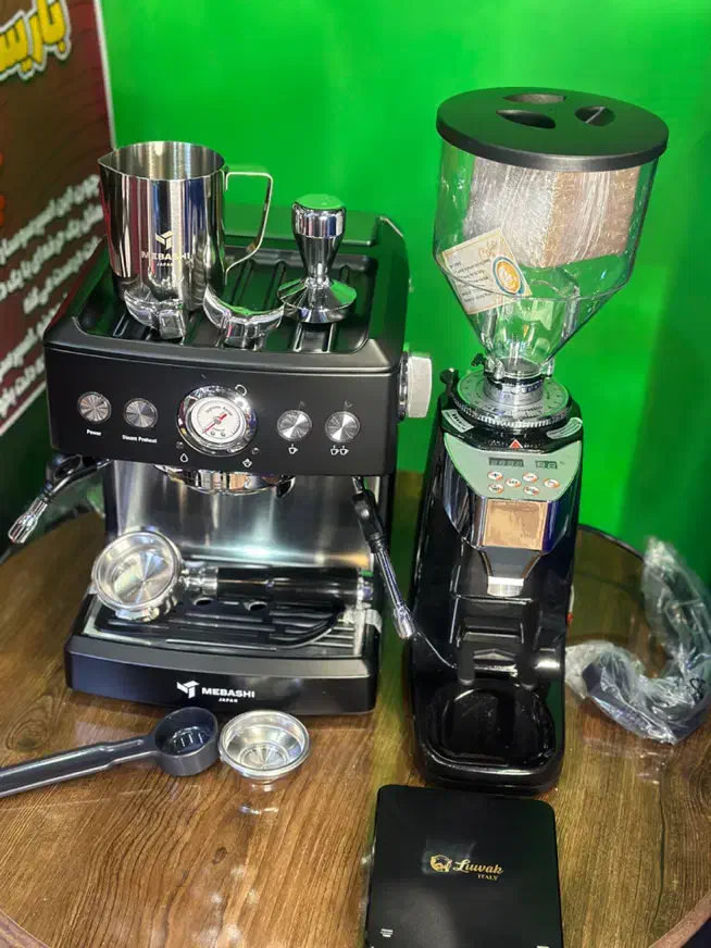 اسپرسو ساز نیمه صنعتی مباشی و آسیاب لواک|سماور، چایساز، قهوهساز|قم, زنبیل آباد|دیوار