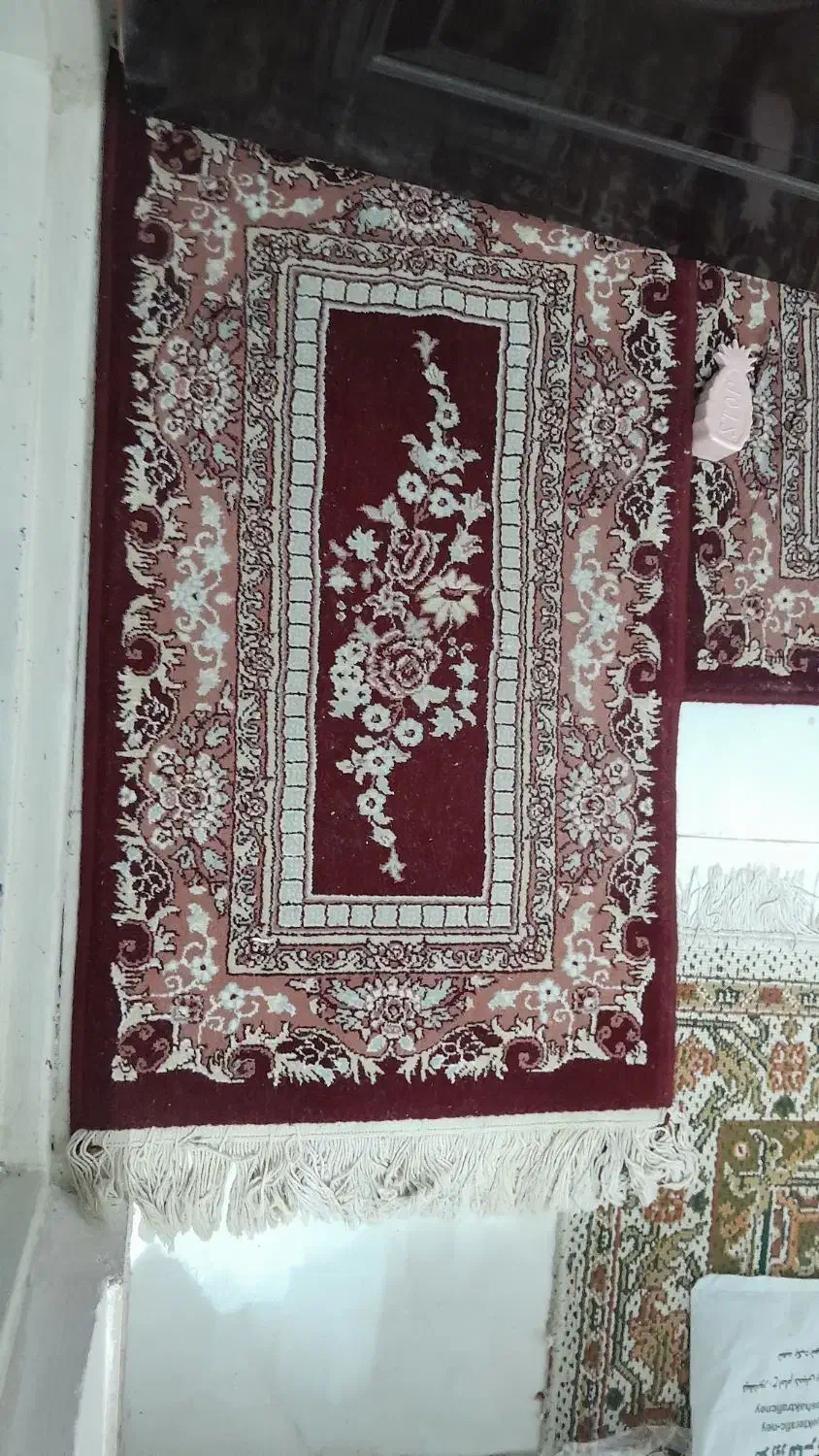 پادری سالم نو|پادری|نیشابور, فرح بخش|دیوار