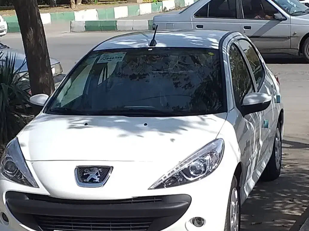 ۲۰۷ مدل ۱۴۰۲|خودرو سواری و وانت|اراک, |دیوار