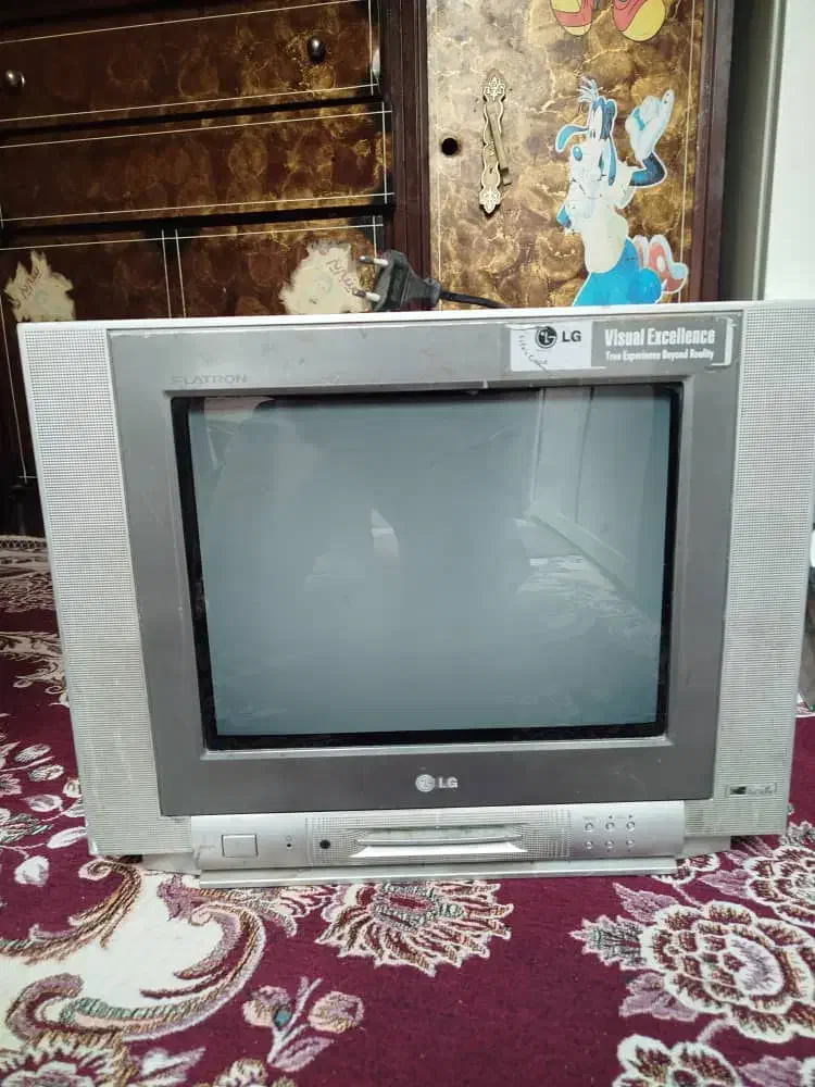 تلویزیون LG 17|تلویزیون و پروژکتور|شیراز, شریف‌آباد|دیوار