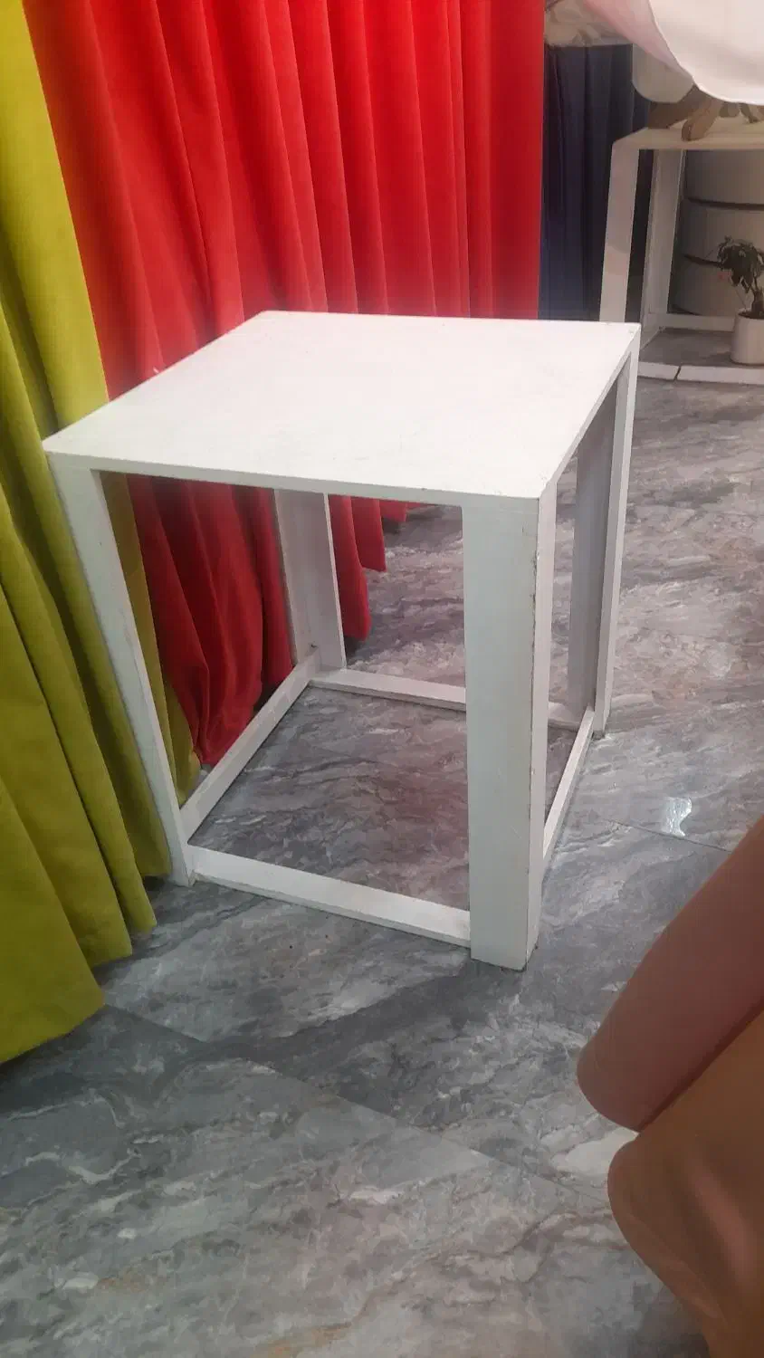 چهارپایه|صندلی و نیمکت|قدس, شهرقدس|دیوار