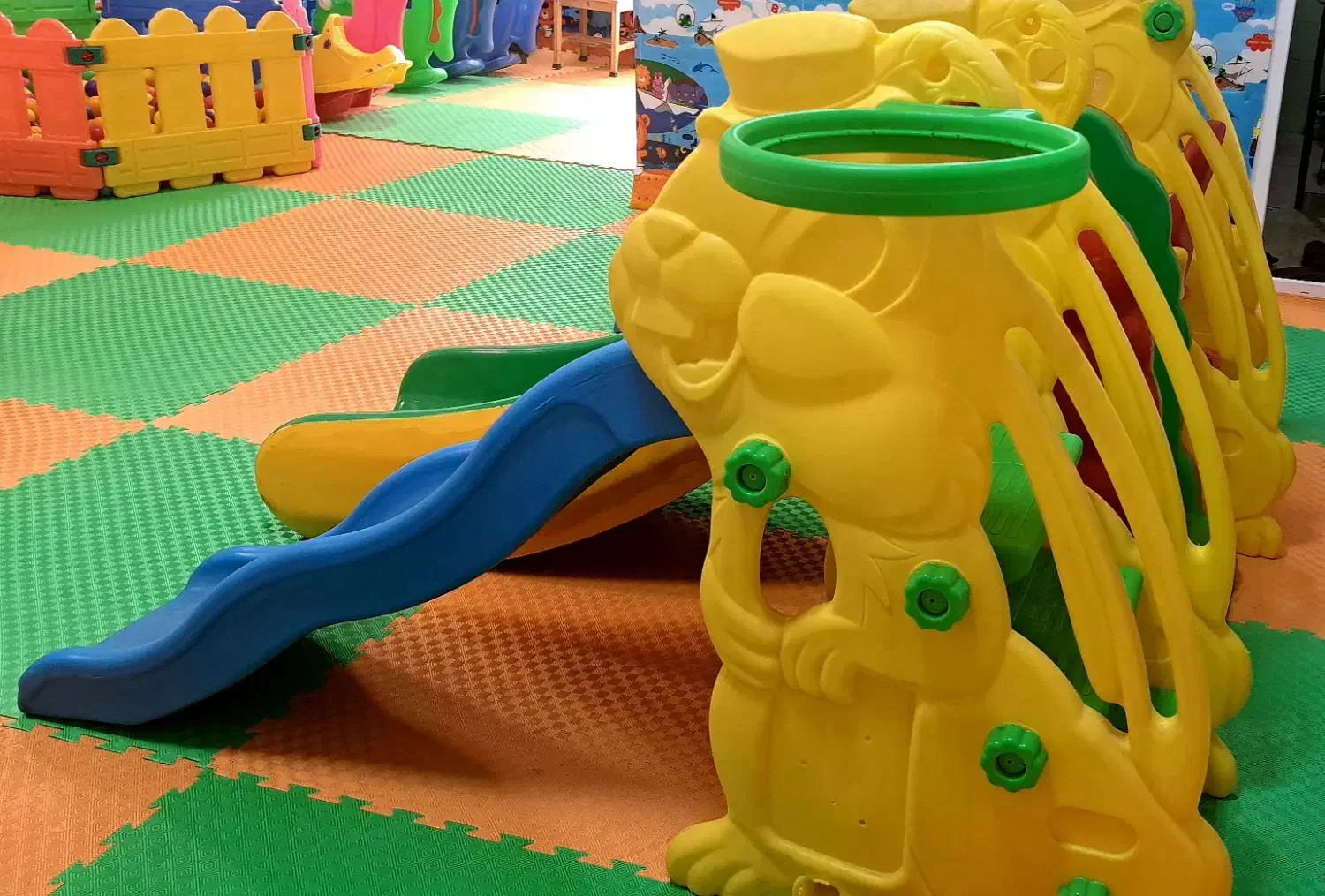 سرسره کودک|اسباب و اثاث بچه|تهران, گلستان (شهرک راه آهن)|دیوار