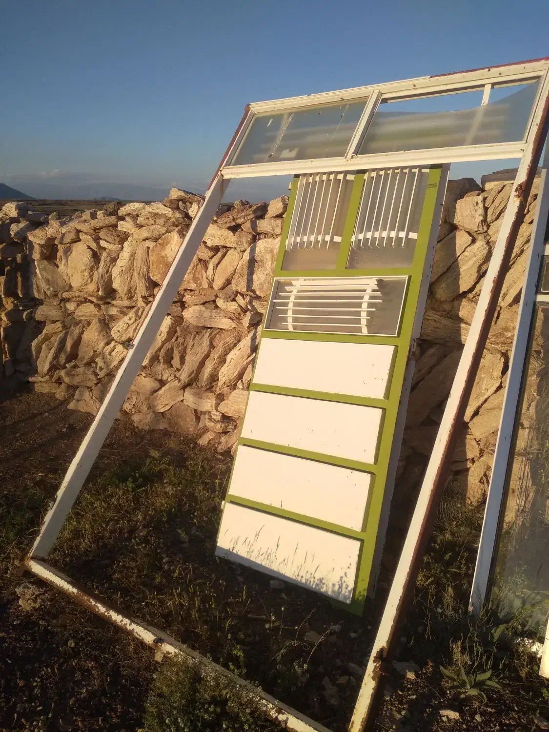 در و پنجره|مصالح و تجهیزات ساختمان|ماکو, |دیوار