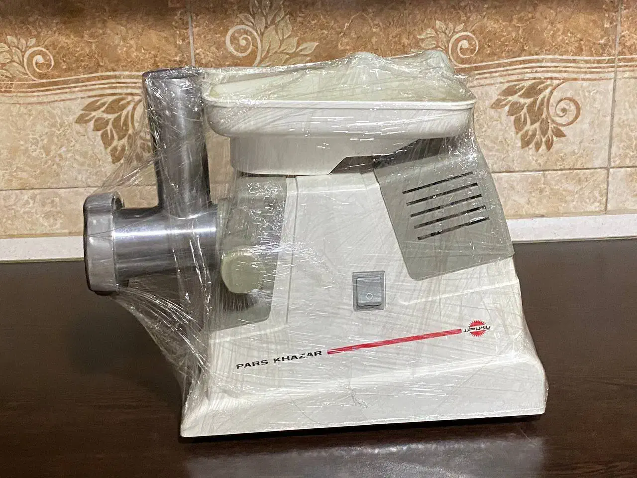 چرخ گوشت|خردکن، آسیاب، غذاساز|رشت, باهنر|دیوار