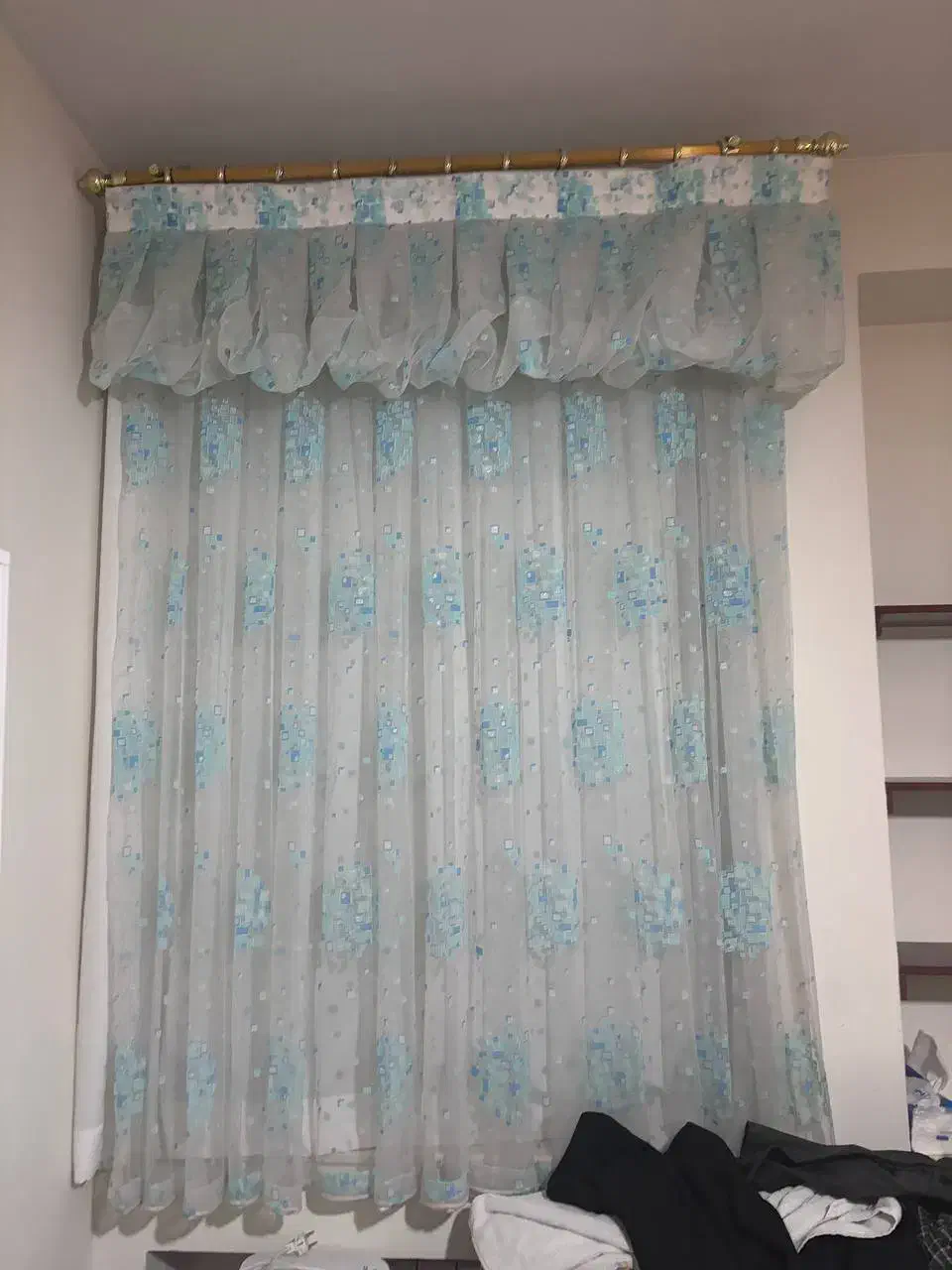 سه عدد پرده‌|پرده، رانر، رومیزی|مهاجران, |دیوار