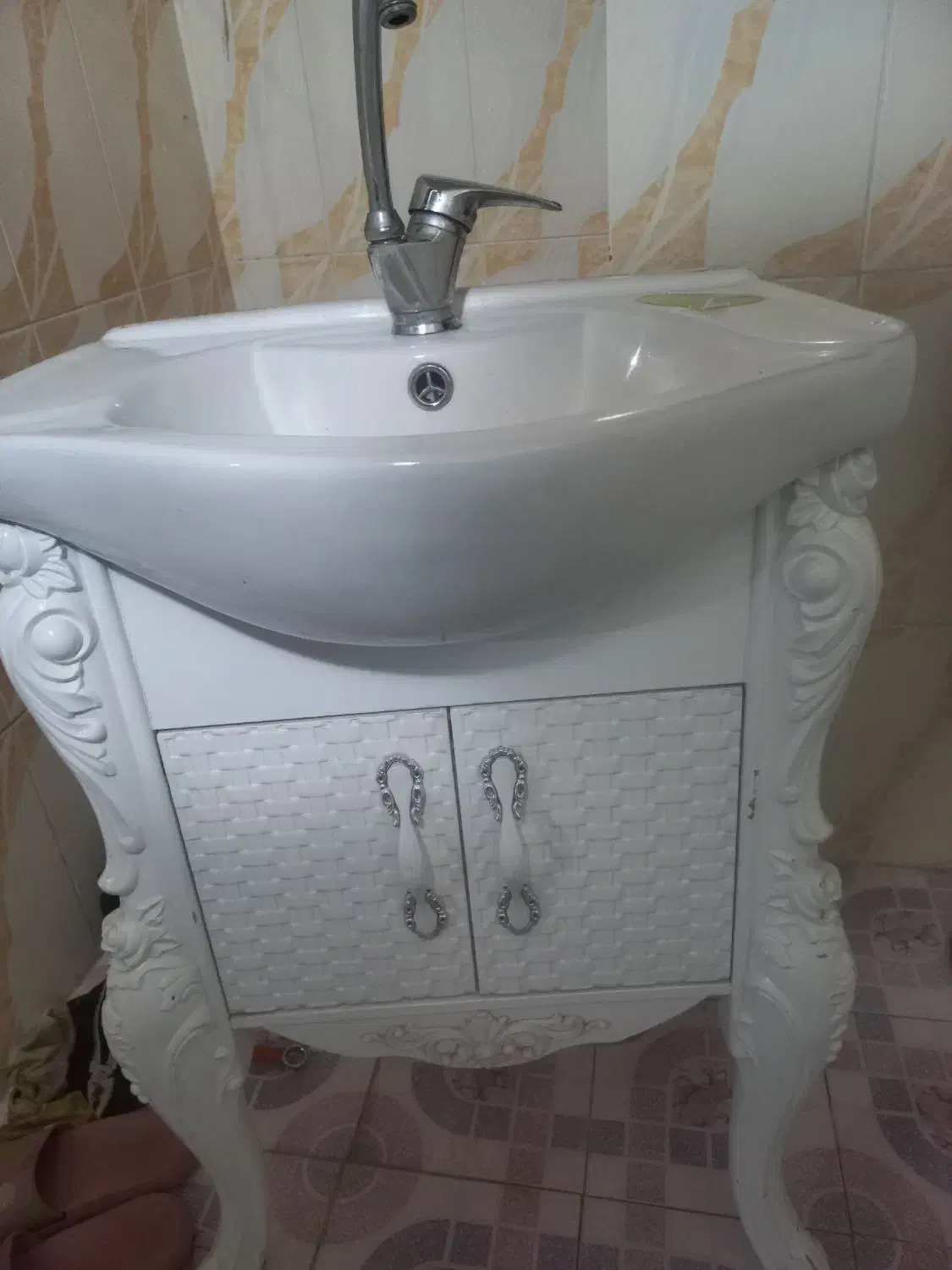 روشویی و شیر|لوازم سرویس بهداشتی|ایذه, |دیوار