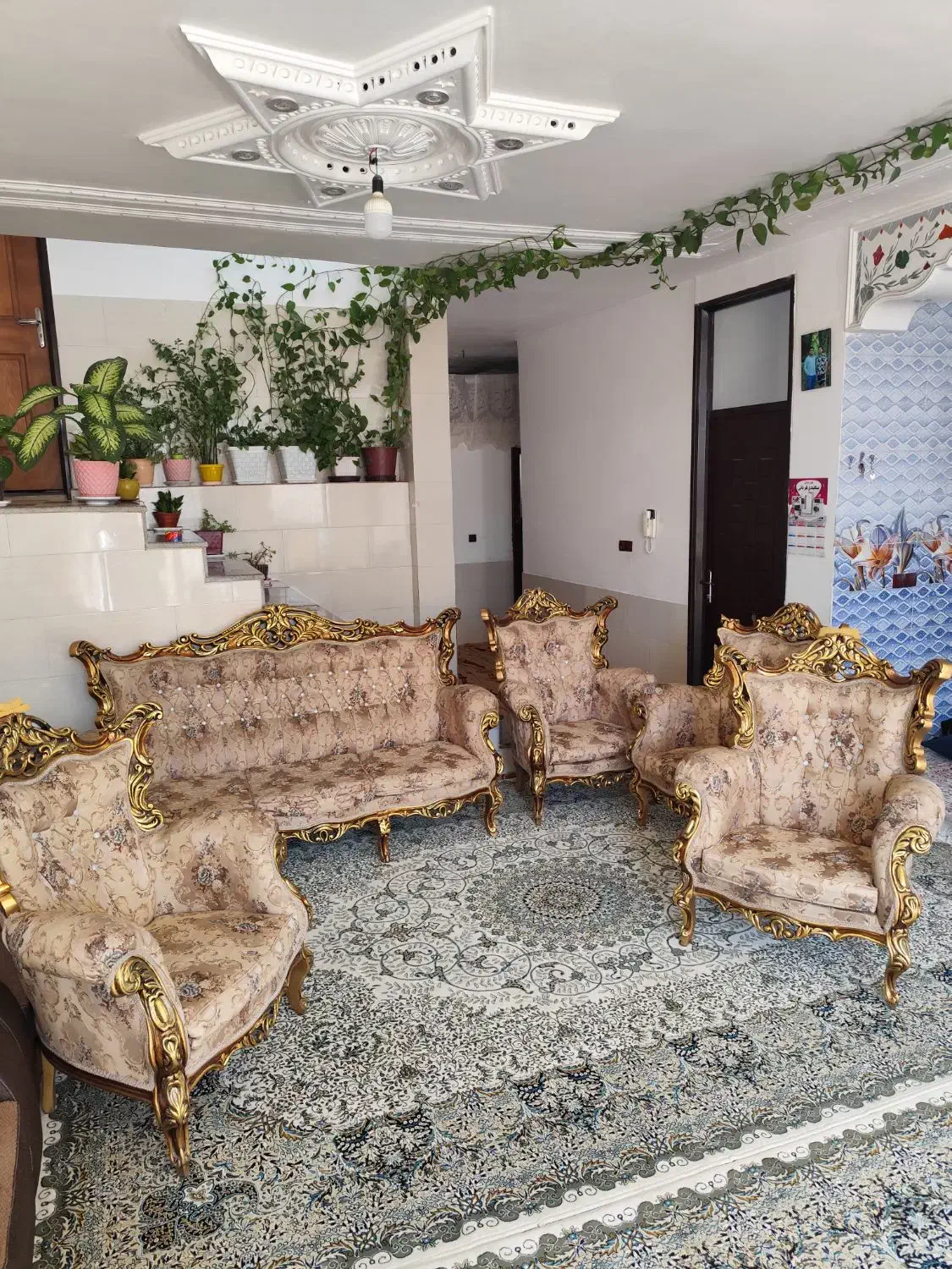 دو مدل مبل 7نفره|مبلمان خانگی و میز عسلی|شیراز, شهرک مطهری|دیوار
