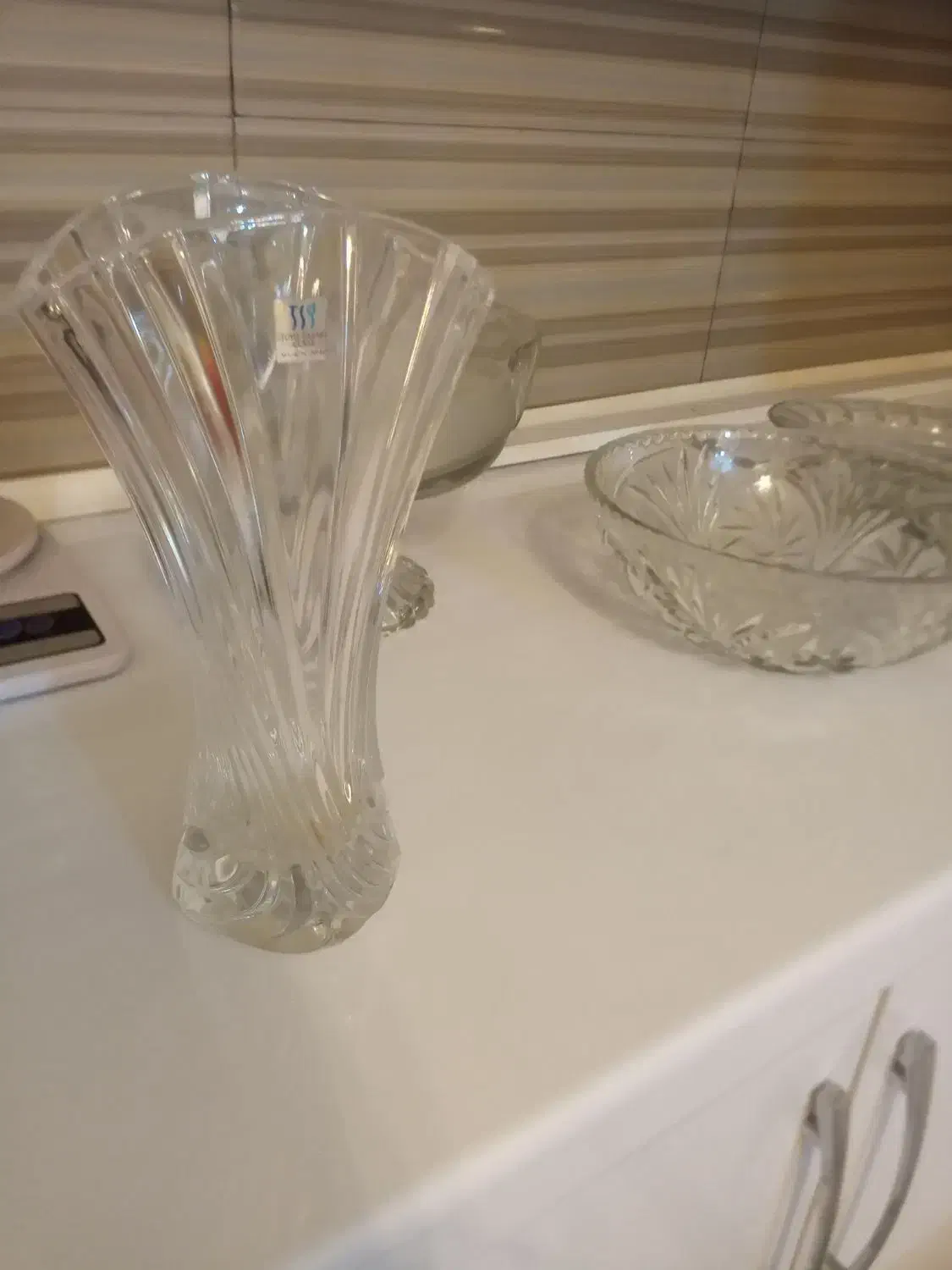 ظروف پذیرایی استفاده نشده|ظروف سرو و پذیرایی|قشلاق دشت, |دیوار