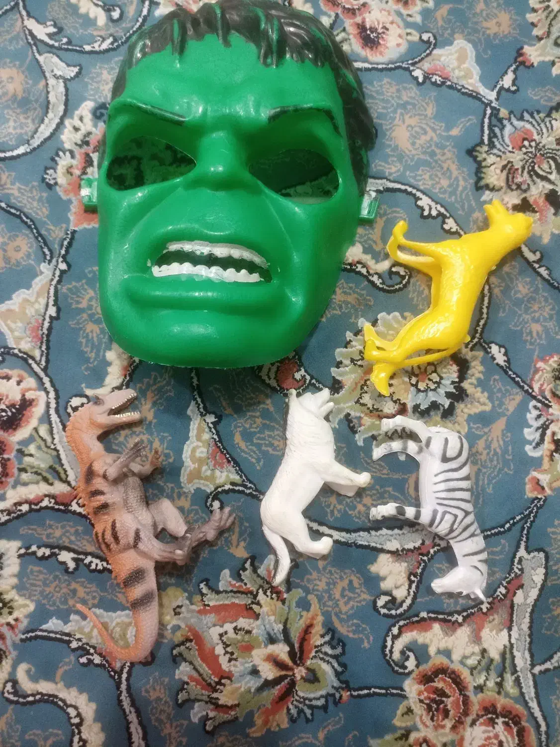 لبوبو و تعدادی اسباب بازی سالم در حد نو|اسباب‌‌بازی|کرمانشاه, |دیوار