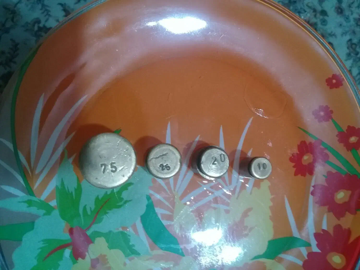 سنگ ترازوی برنجی قدیمی|کلکسیون اشیاء عتیقه|اراک, |دیوار