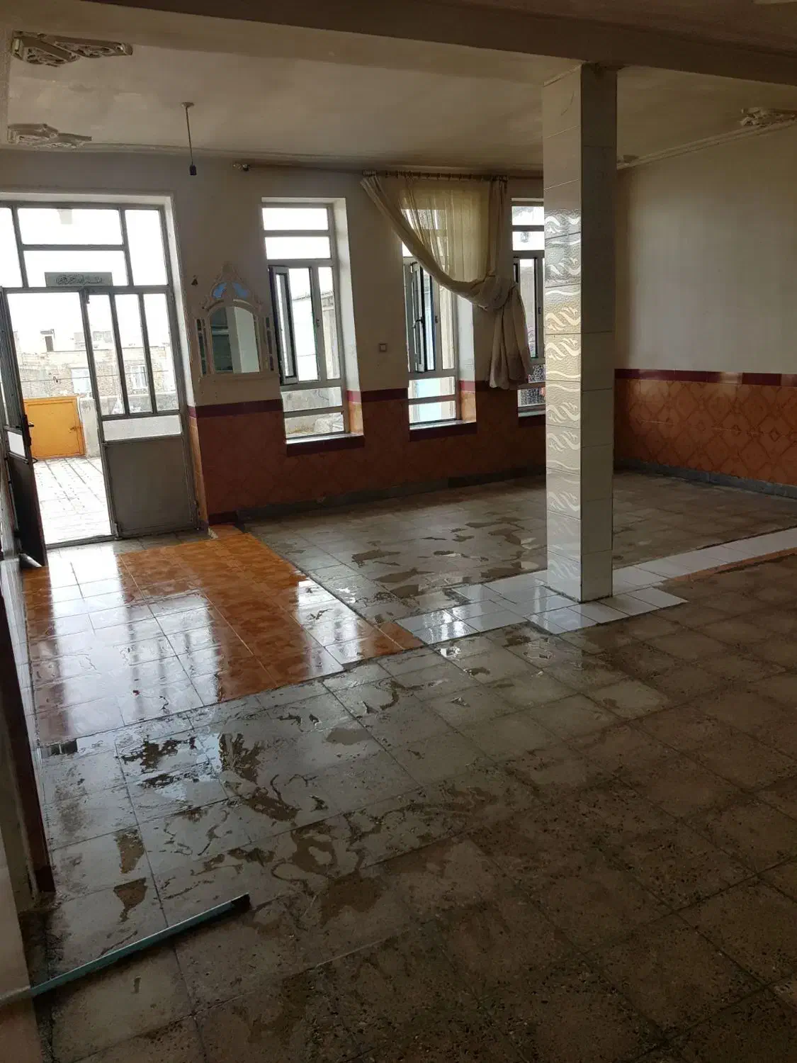 خانه ویلایی ملکشاهی|فروش خانه و ویلا|ملکشاهی, |دیوار