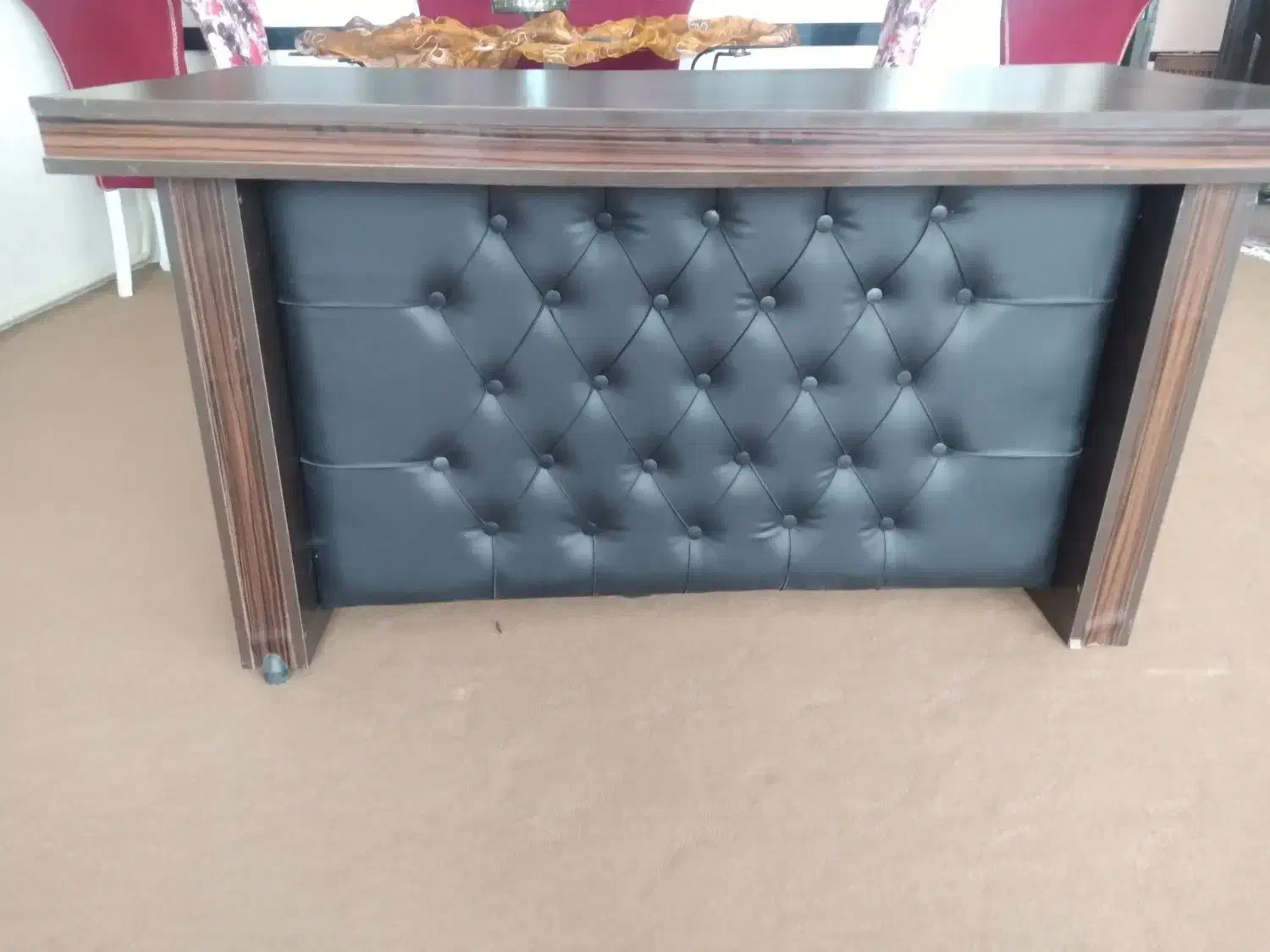 میز مدیریت. صندلی. سایهبان|میز تحریر و کامپیوتر|سراب, |دیوار