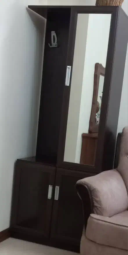 جاکفشی|جاکفشی، کمد، دراور|بابل, |دیوار