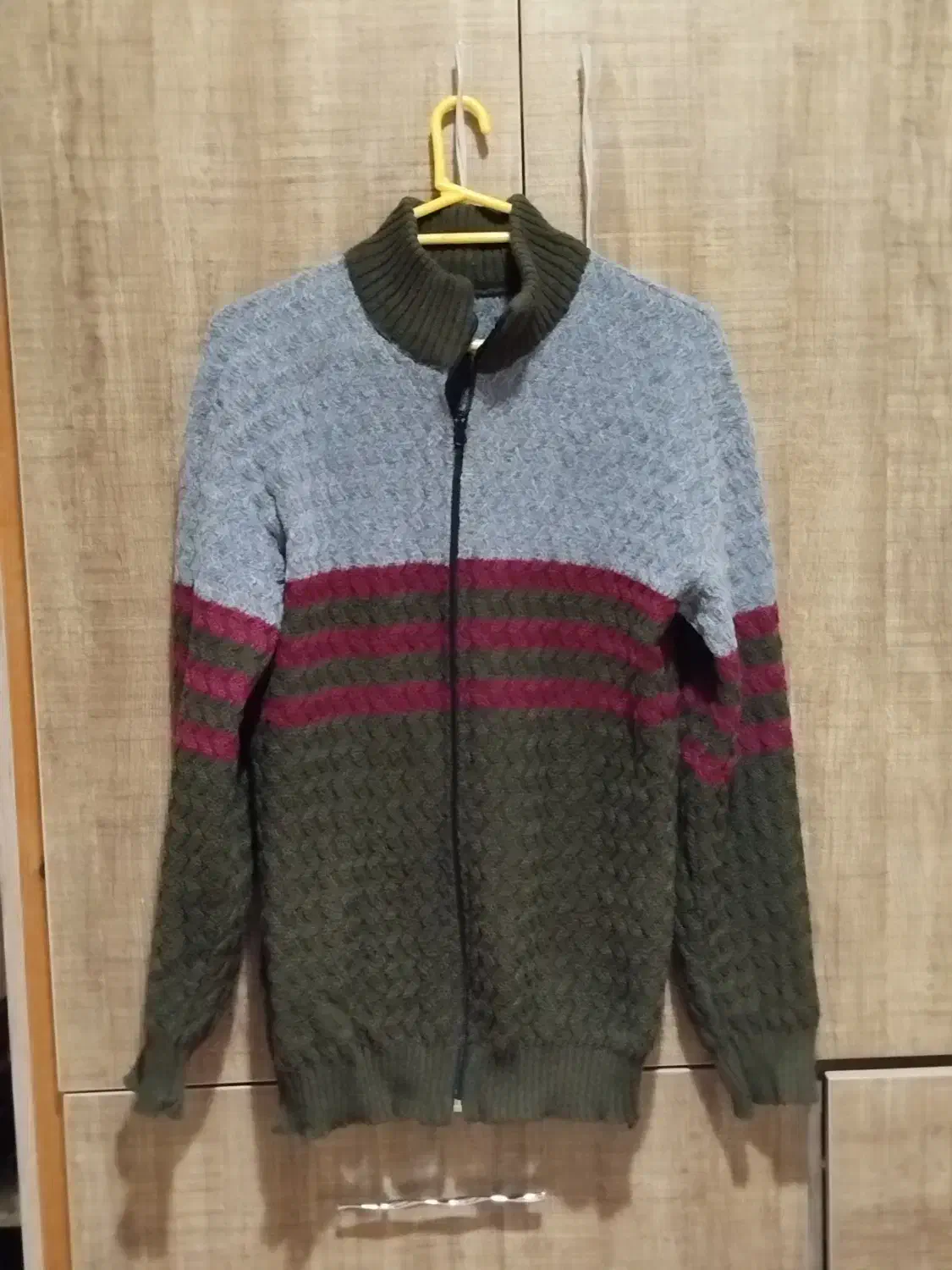 ژاکت بافت مردانه جلو زیپ با پلیور ۲۰۰ تومن|لباس|بندر انزلی, عباس آباد|دیوار