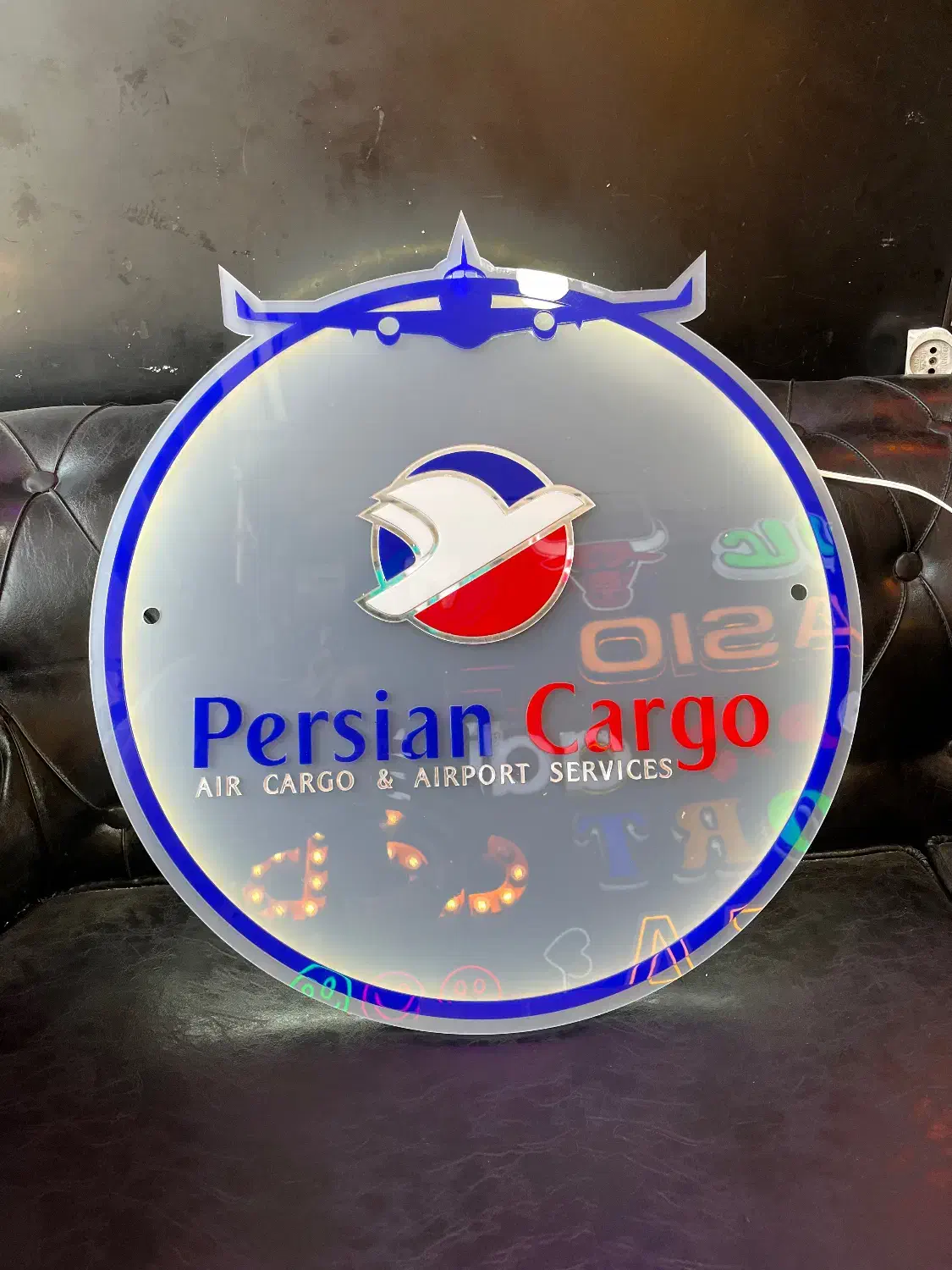 تابلو تبلیغاتی مغازه چلنیوم کامپوزیت نئون|خدمات پیشه و مهارت|تهران, پامنار|دیوار