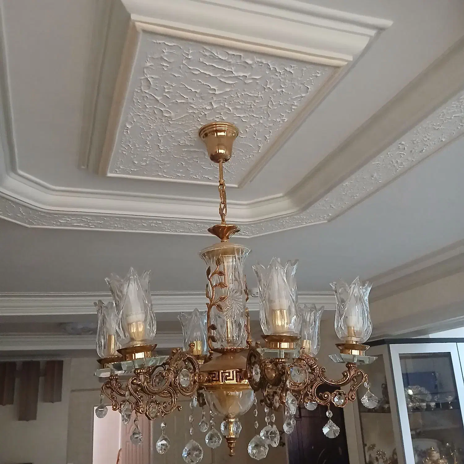 لوستر کریستال و برنز|لوستر و چراغ آویز|قم, زنبیل آباد|دیوار