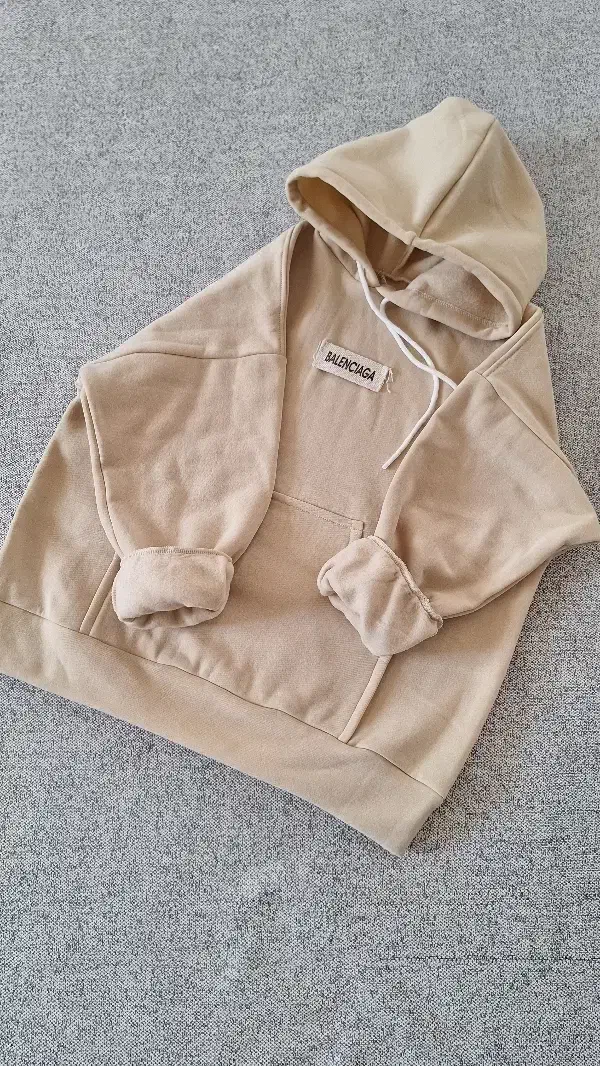 هودی تو کرکی|لباس|یاسوج, |دیوار