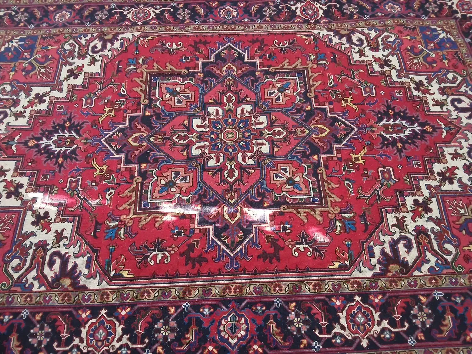 فرش دستباف هریس تاجری|فرش|بستان آباد, |دیوار