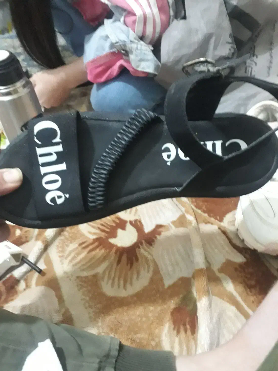 صندل|کیف، کفش، کمربند|قم, باغ شازده|دیوار