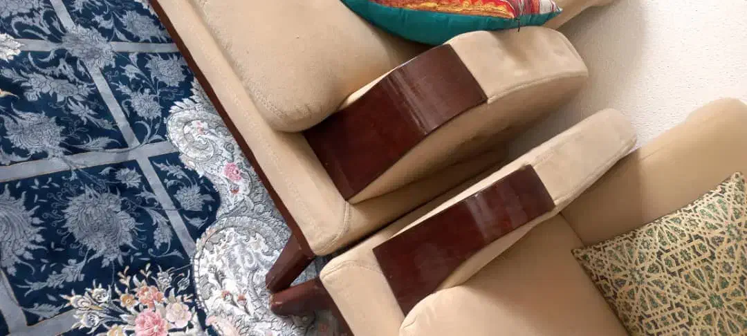 مبل هفت نفره تمیز بدون ایراد چوب گردو .|مبلمان خانگی و میز عسلی|شاهین‌شهر, نسیم ۵|دیوار