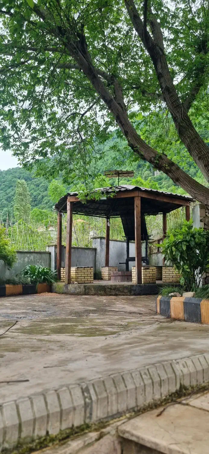 استخردار لوکس جنگلی|اجارهٔ کوتاه‌مدت ویلا و باغ|رامسر, |دیوار