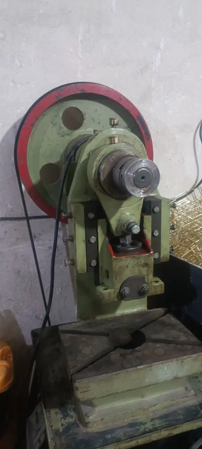 پرس ضربه ای 12 تن|ماشینآلات صنعتی|فردیس, شهرک شهید حسینی|دیوار