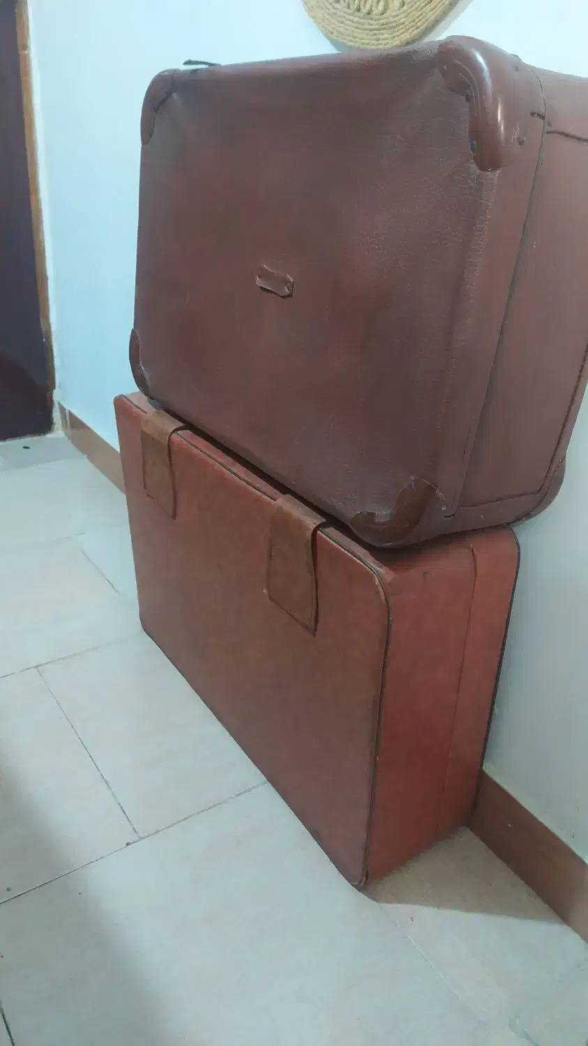 چمدان قدیمی|کیف، کفش، کمربند|لاهیجان, یوسف آباد|دیوار