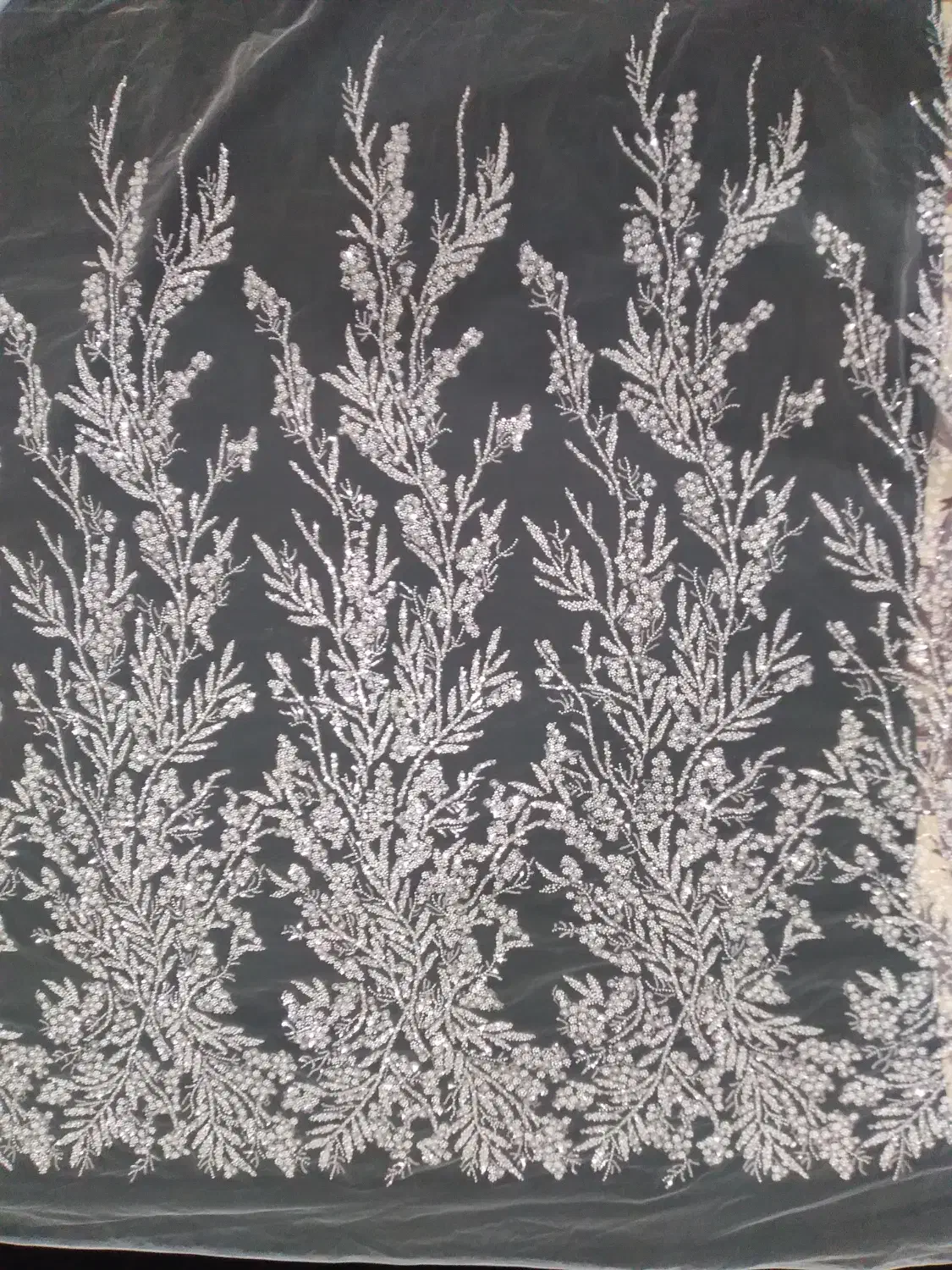 پارچه کار شده|لباس|میانه, |دیوار