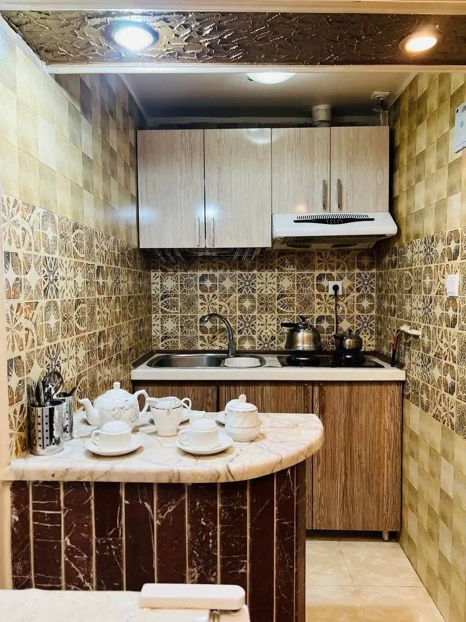 مشهدریلی ۱۰آذر اقامت در چند قدمی حرم|تور و چارتر|رشت, منظریه|دیوار