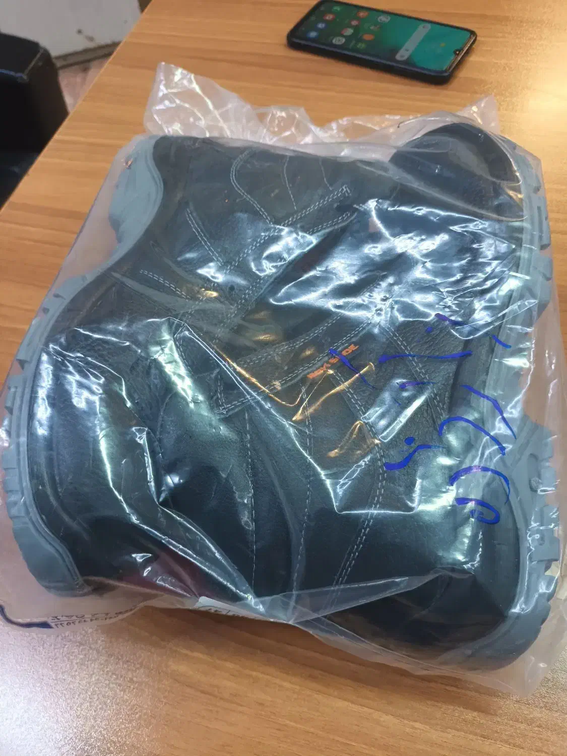 کفش ایمنی سایز ۴۲|کیف، کفش، کمربند|خورموج, |دیوار