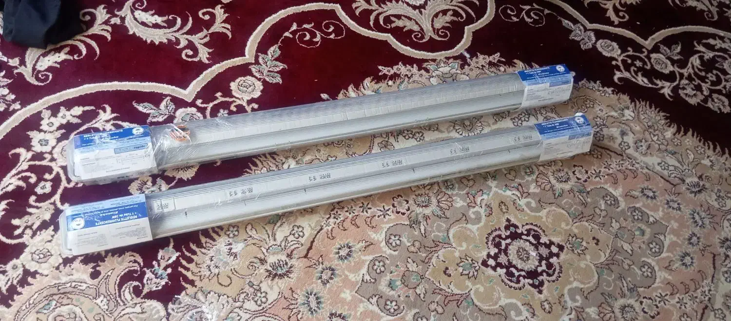 مهتابی اصلی فرانسه دو عدد پلمب شده|لامپ و چراغ|کرمانشاه, |دیوار