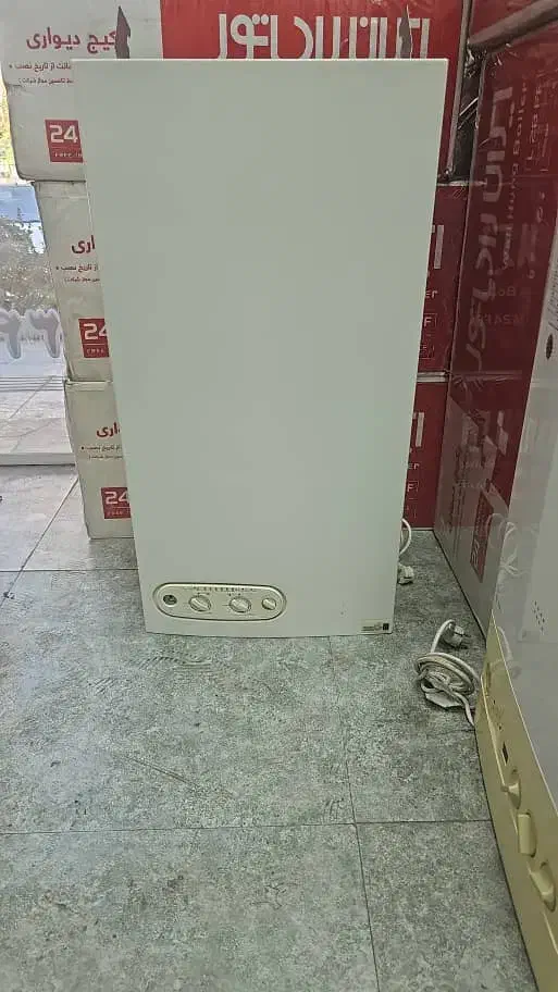 پکیج ۲۴۰۰۰ E|آبگرمکن، پکیج، شوفاژ|رودهن, |دیوار