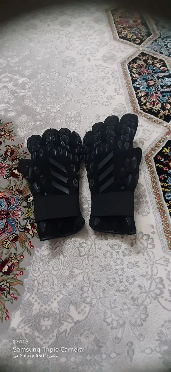 دستکش دروازبانی|تجهیزات ورزشی|شلمان, |دیوار