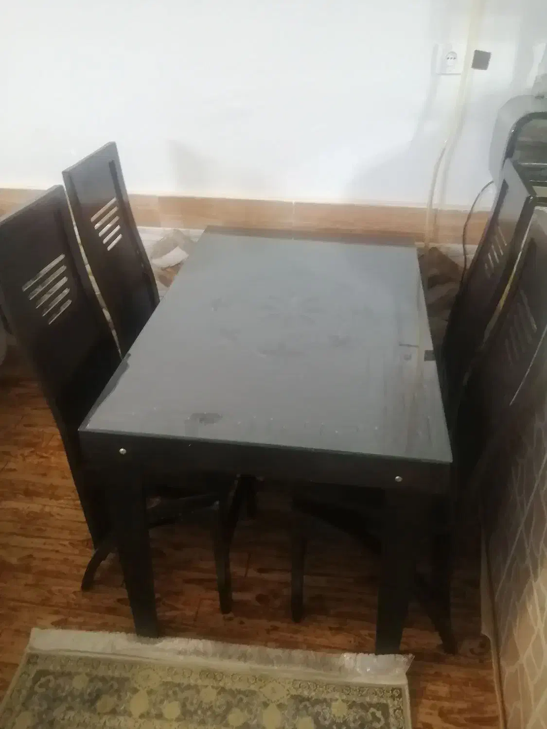 میز غذاخوری 4 نفره|میز و صندلی غذاخوری|گرگان, |دیوار