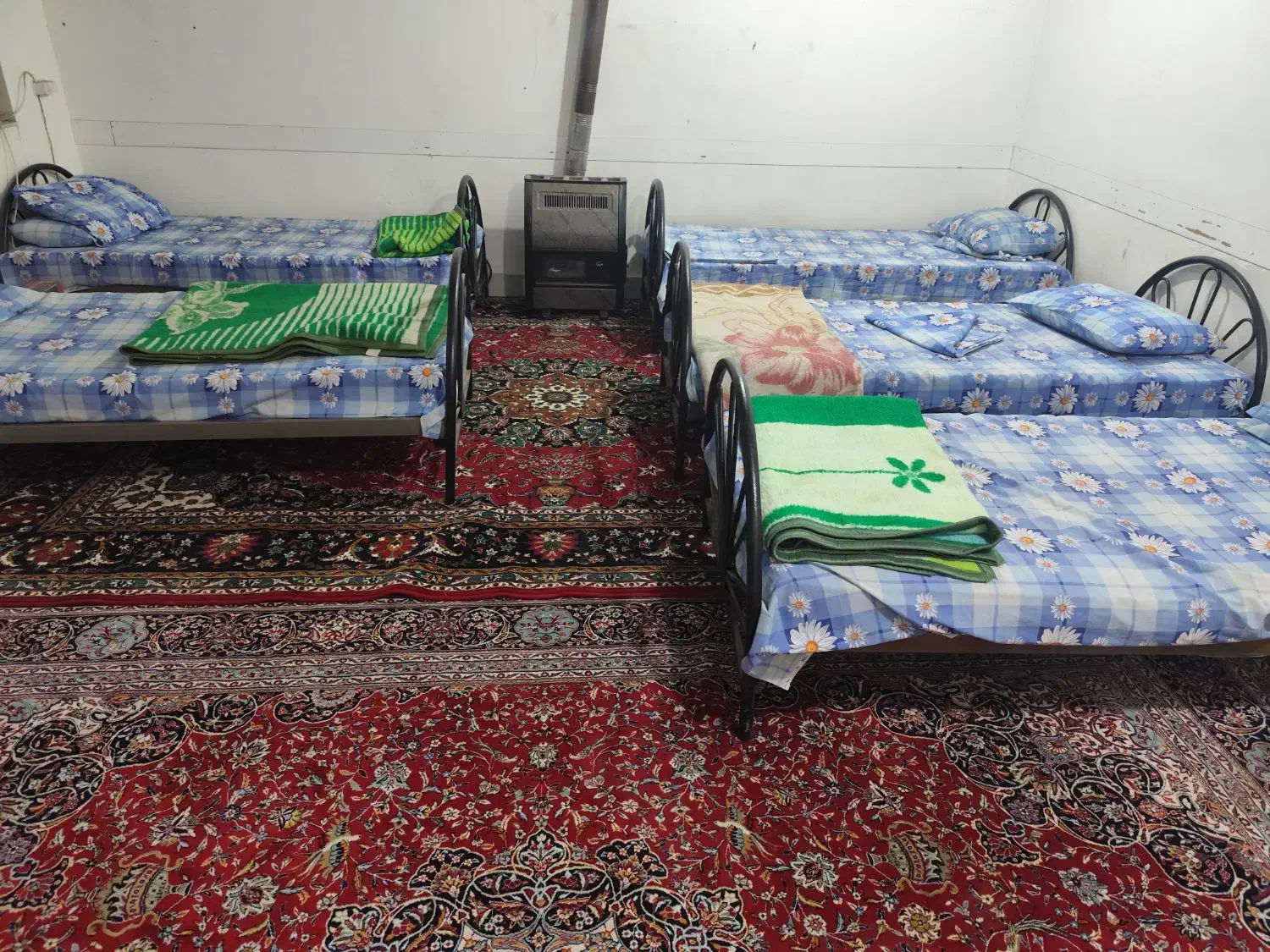 اجاره روزانه فقط مجرد|اجارهٔ کوتاه‌مدت آپارتمان و سوئیت|نیشابور, شهرک فیروزه|دیوار