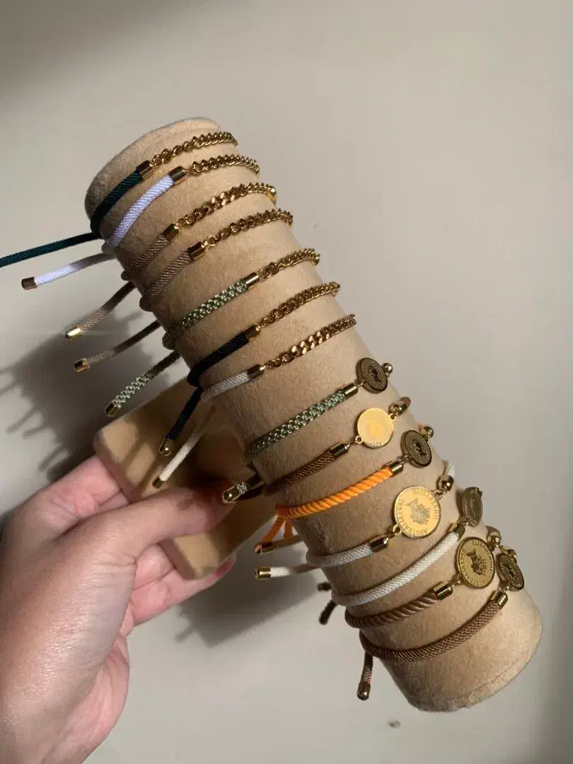 دستبند آسانسوری بدلیجات|بدلیجات|اندیشه, اندیشه فاز ۱|دیوار