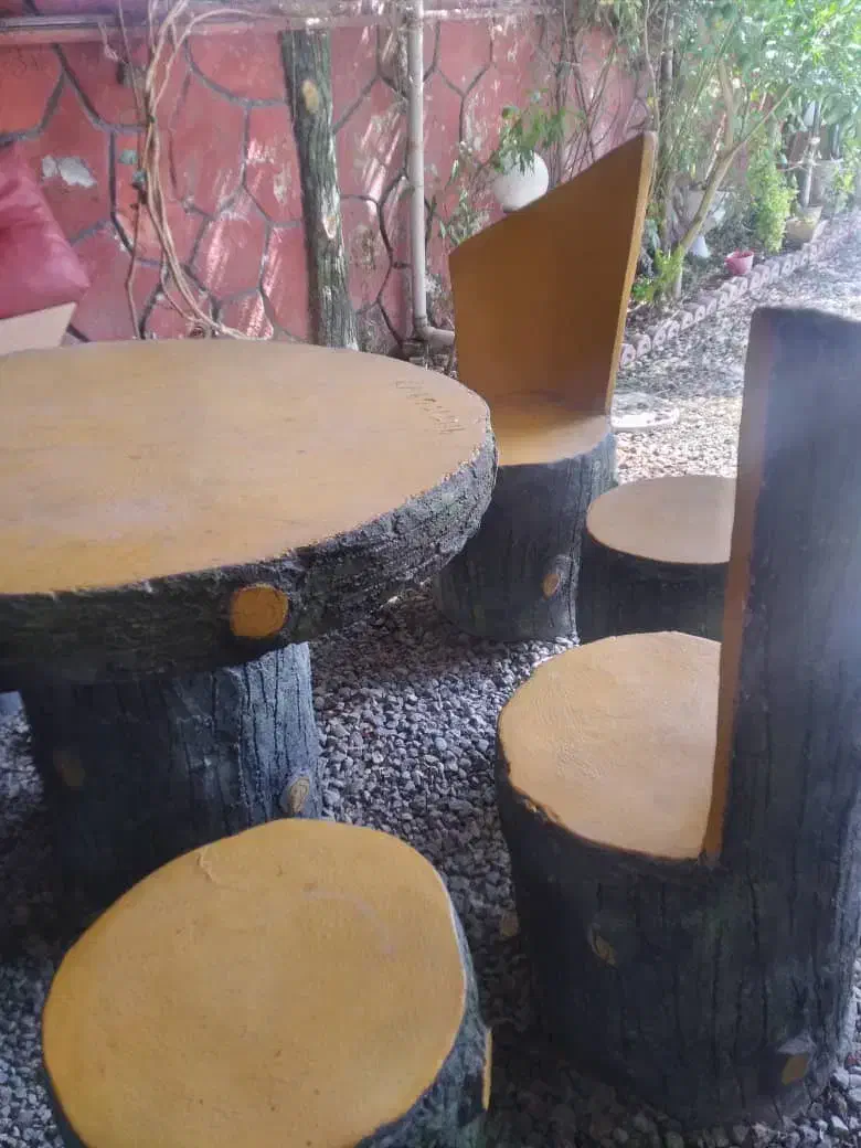 میز گرد سیمانی همراه با ۸عدد صندلی|میز و صندلی غذاخوری|امامزاده عبدالله, |دیوار