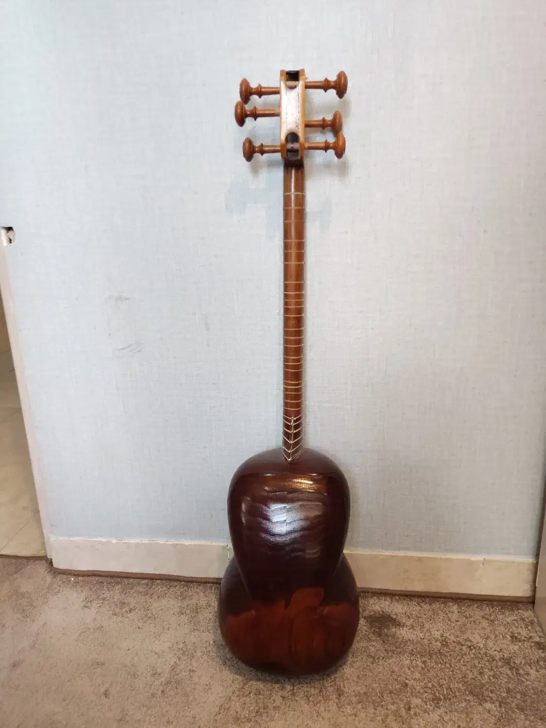 ساز تار|سازهای سنتی|کرمانشاه, |دیوار