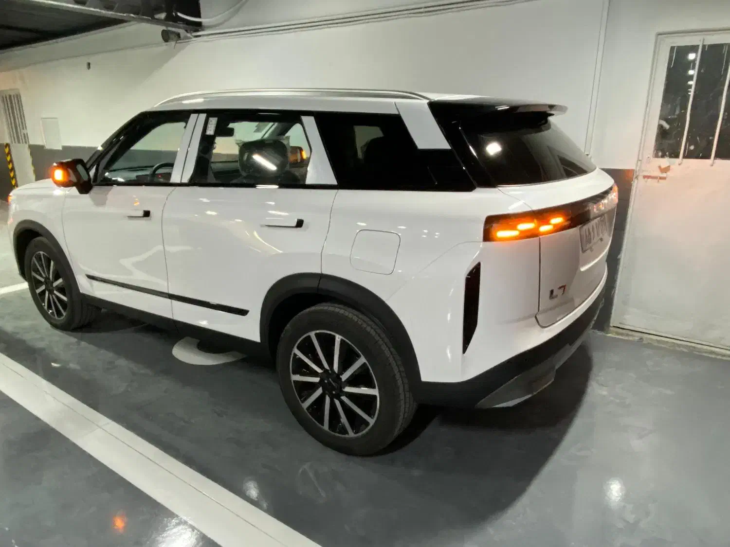 لوکانو L7 سفید صدفی صفر مدل ۱۴۰۴|خودرو سواری و وانت|مشهد, فلسطین|دیوار